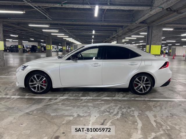 Lexus IS 2018-02 8284787-8