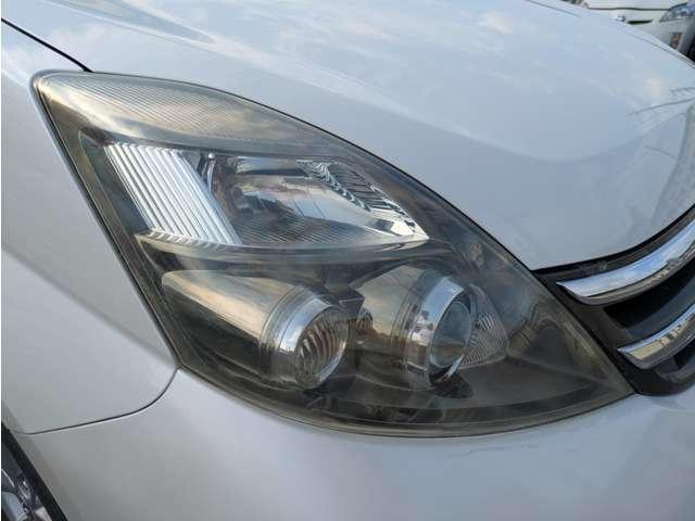 Toyota ISIS 2009-03 8278132-7
