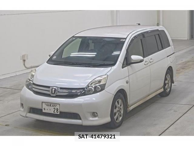 Toyota ISIS 2015-11 8278247-3