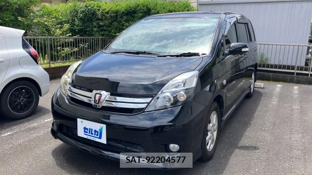 Toyota ISIS 2013-04 8281062-0