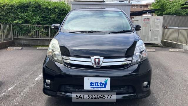 Toyota ISIS 2013-04 8281062-9