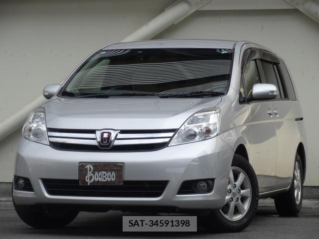Toyota ISIS 2011-07 8282941-0
