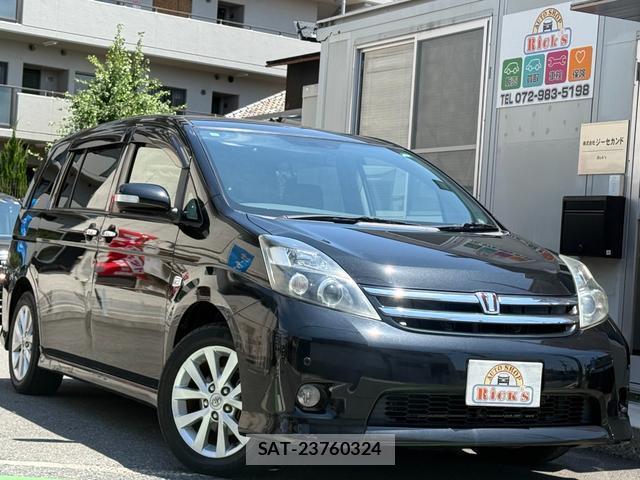 Toyota ISIS 2009-11 8285661-2
