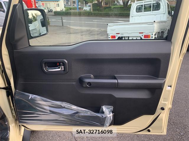 Suzuki JIMNY 2025-10 8276722-17