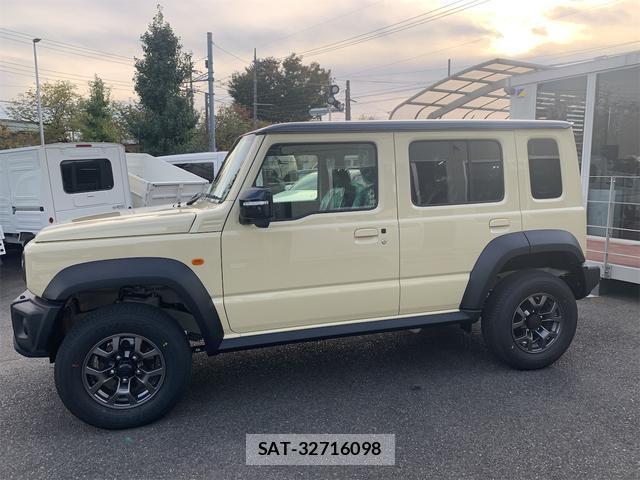 Suzuki JIMNY 2025-10 8276722-4