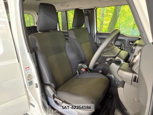 Suzuki JIMNY 2025-10 8283276-6
