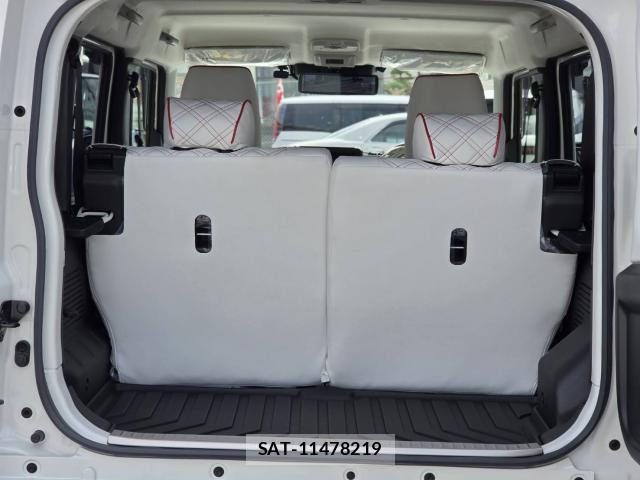 Suzuki JIMNY 2025-10 8284804-7