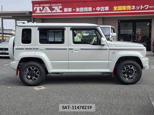 Suzuki JIMNY 2025-10 8284804-9