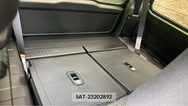Suzuki JIMNY SIERRA 2026-04 8281018-6