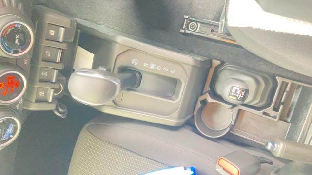 Suzuki JIMNY 2025-09 8279173-9