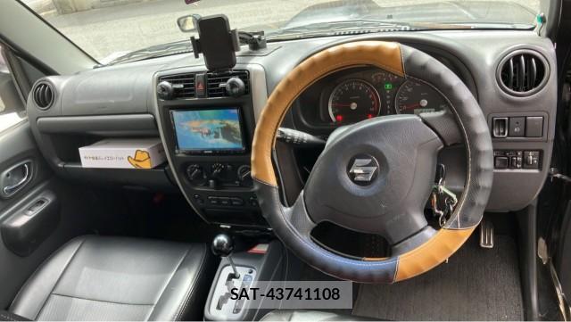 Suzuki JIMNY 2009-10 8280786-2