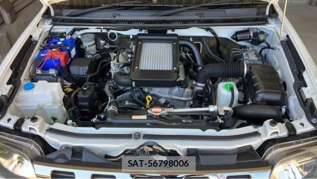 Suzuki JIMNY 2017-11 8281667-7