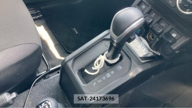 Suzuki JIMNY 2022-09 8282095-14