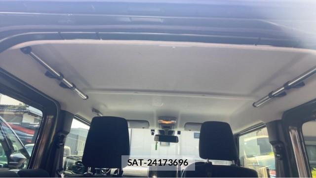 Suzuki JIMNY 2022-09 8282095-15