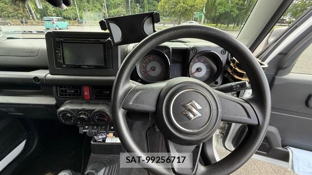 Suzuki JIMNY 2018-10 8282184-16