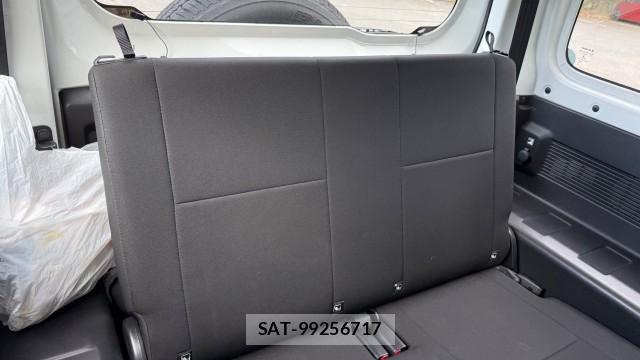 Suzuki JIMNY 2018-10 8282184-6