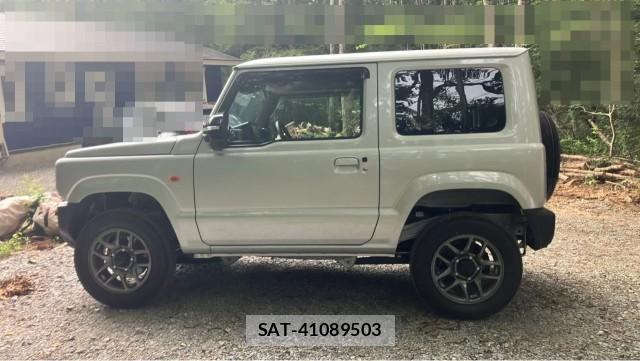 Suzuki JIMNY 2026-06 8282223-10