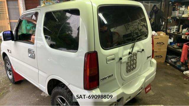 Suzuki JIMNY 2018-02 8282426-13