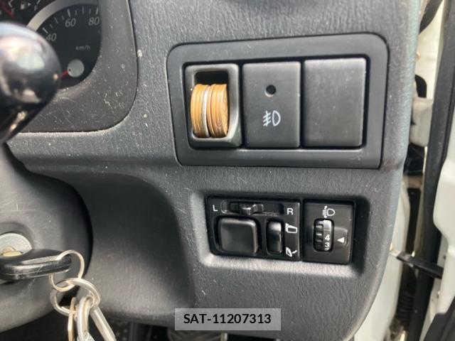 Suzuki JIMNY 2011-10 8282593-11