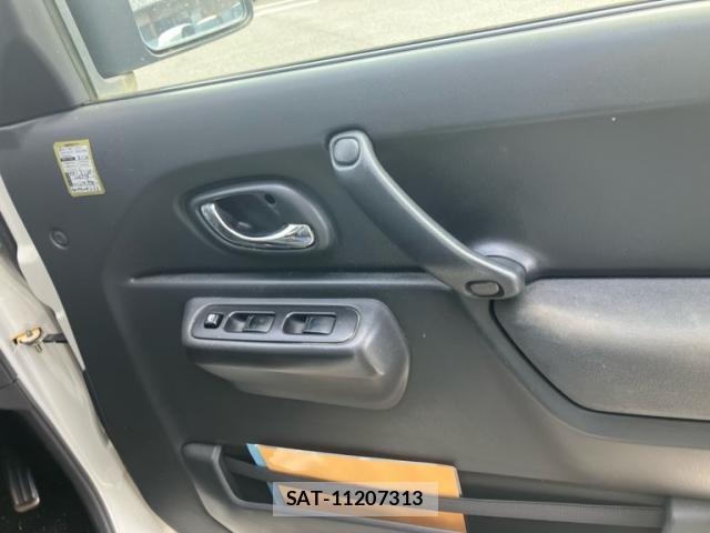 Suzuki JIMNY 2011-10 8282593-14