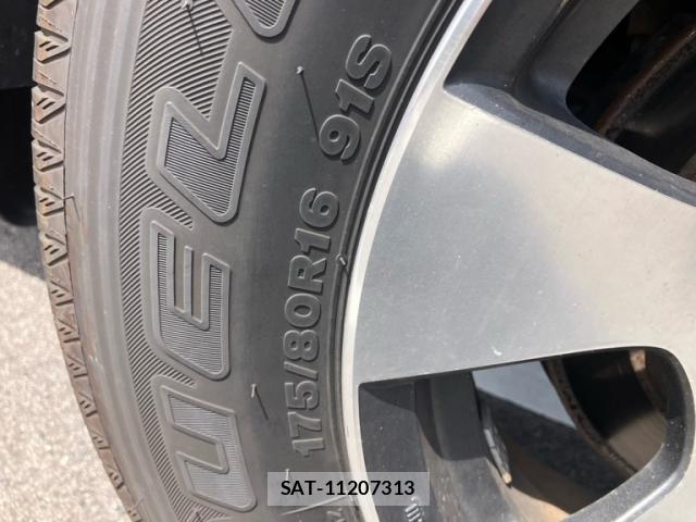 Suzuki JIMNY 2011-10 8282593-18