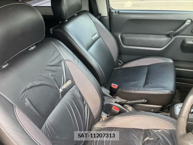 Suzuki JIMNY 2011-10 8282593-5