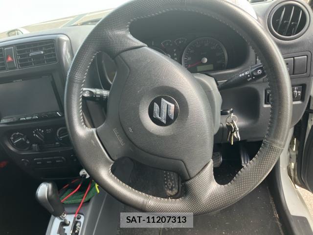 Suzuki JIMNY 2011-10 8282593-8