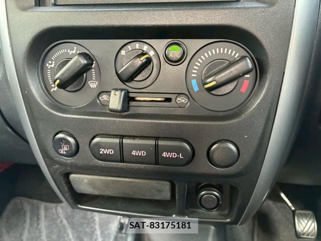 Suzuki JIMNY 2010-10 8283355-16