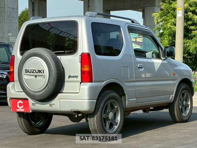 Suzuki JIMNY 2010-10 8283355-4