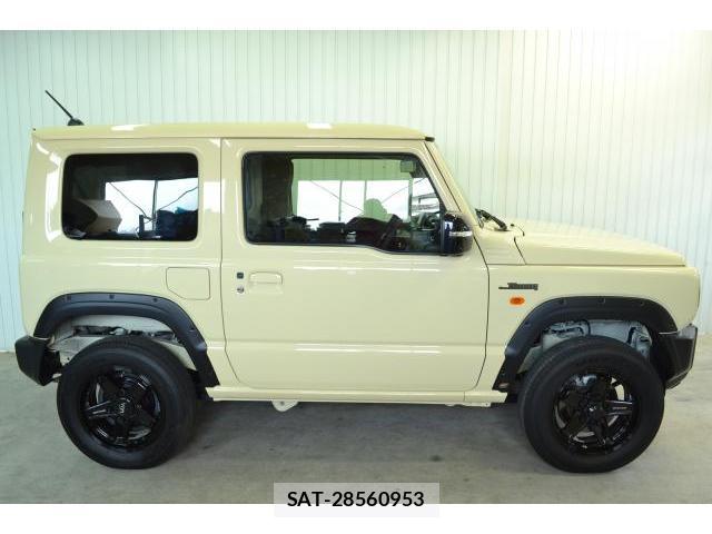 Suzuki JIMNY 2025-07 8283905-3