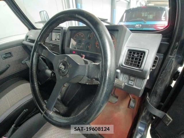 Suzuki JIMNY 1993 8284217-3