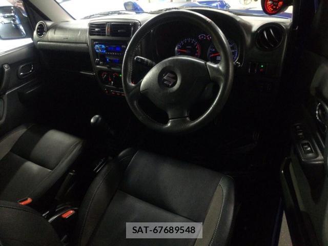 Suzuki JIMNY 2012-02 8284410-2