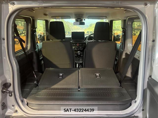 Suzuki JIMNY 2025-01 8284575-9