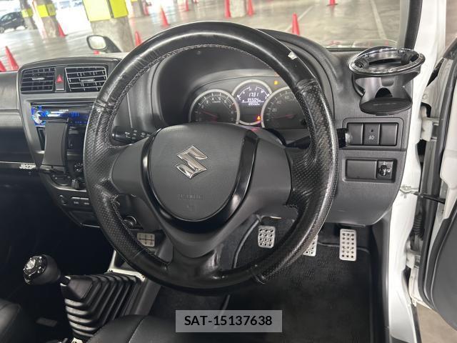 Suzuki JIMNY 2017-11 8284767-14