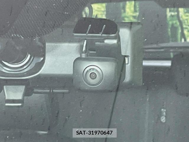 Nissan KICKS 2020-10 8278053-5