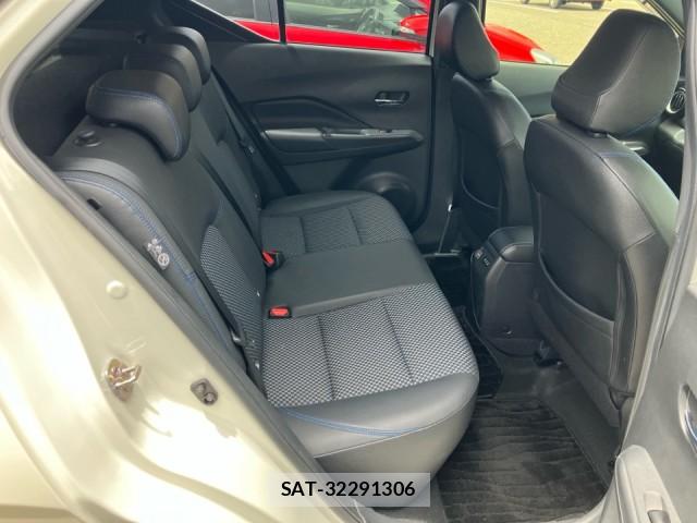 Nissan KICKS 2021-12 8280889-6