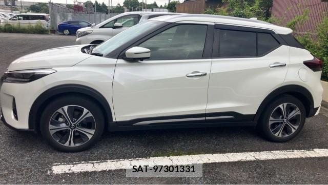Nissan KICKS 2022-02 8281645-10