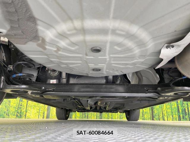 Nissan KICKS 2023-10 8284912-18