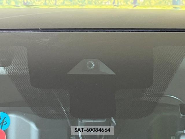 Nissan KICKS 2023-10 8284912-4