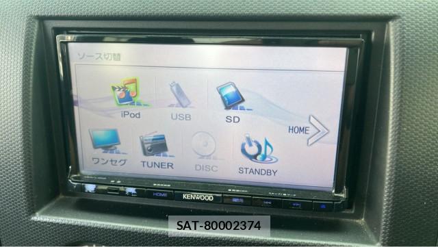 Nissan KIX 2010-03 8282109-4