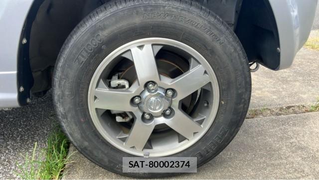 Nissan KIX 2010-03 8282109-8