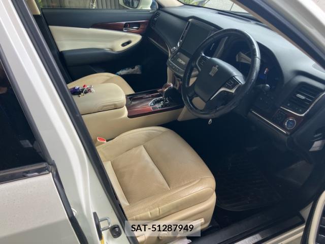 Toyota KLUGER HYBRID 2013-02 8279664-10