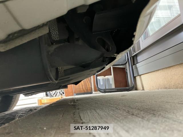 Toyota KLUGER HYBRID 2013-02 8279664-6