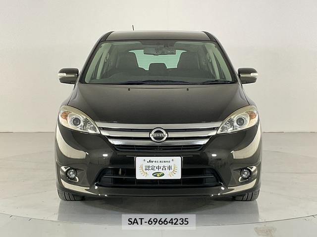 Nissan LAFESTA 2014-01 8280806-1
