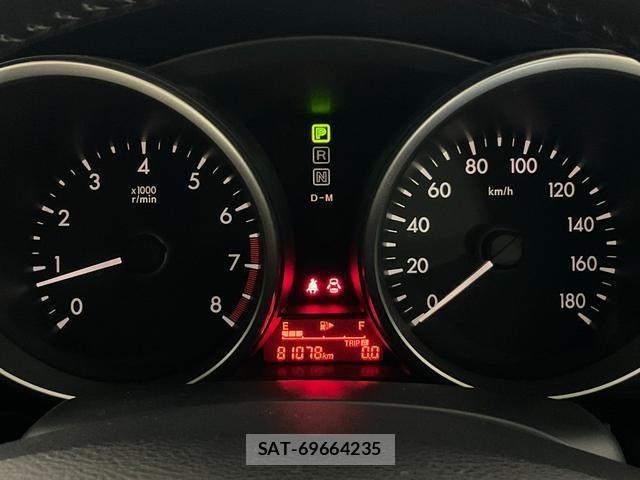 Nissan LAFESTA 2014-01 8280806-11
