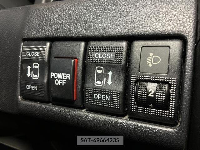 Nissan LAFESTA 2014-01 8280806-18