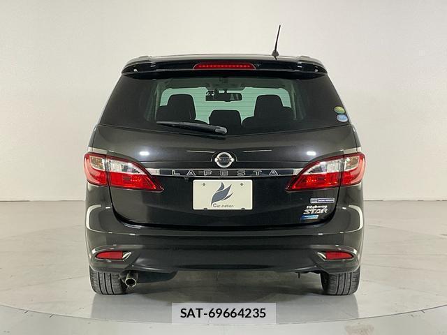 Nissan LAFESTA 2014-01 8280806-5