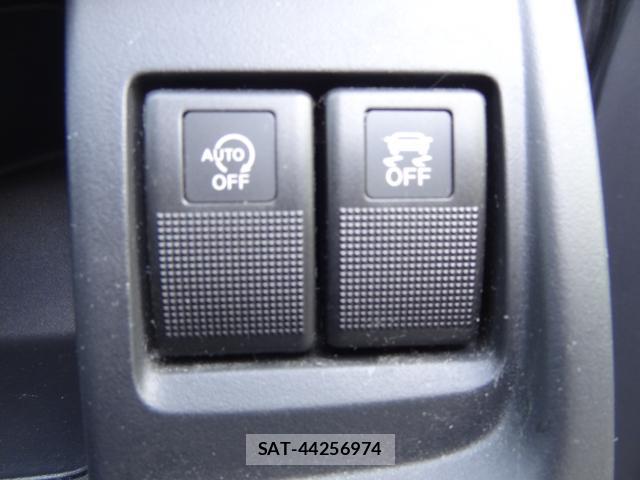 Nissan LAFESTA 2013-07 8282944-17