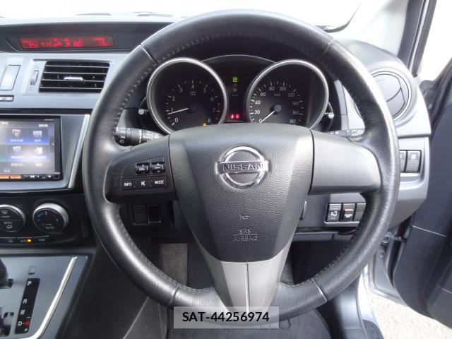 Nissan LAFESTA 2013-07 8282944-3