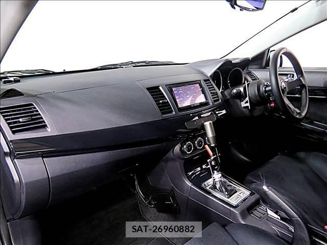 Mitsubishi LANCER EX 2015-03 8281227-12